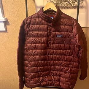 Patagonia Red Puffer Jacket with Stand-Up Collar and Quilted Design